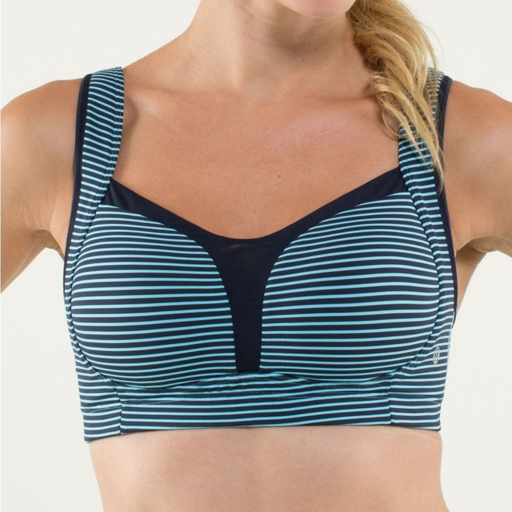 Lululemon Ta Ta Tamer II sports bra in a blue striped pattern